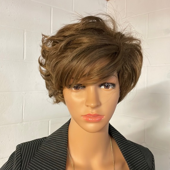 NWT 8” side part golden brown medium ash brown wig back curls swept long bangs - Picture 2 of 16